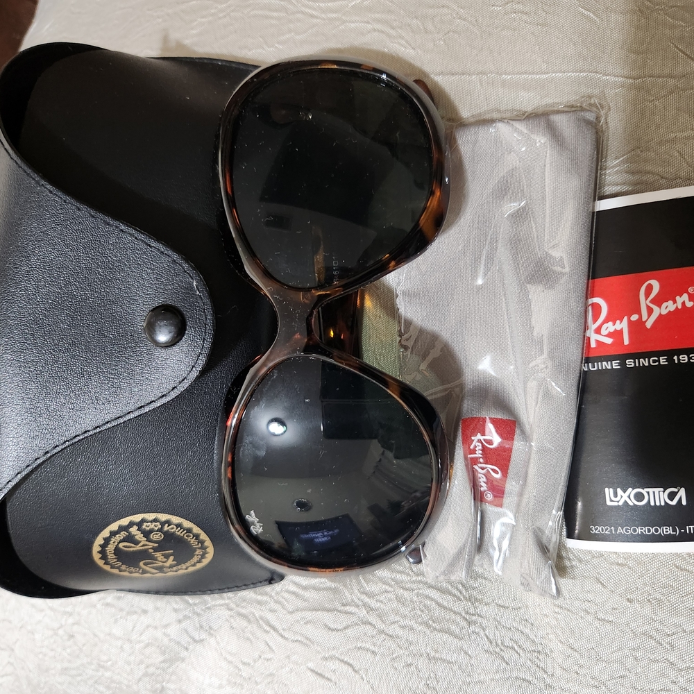 Ray-Ban Tortoise Shell Sunglasses